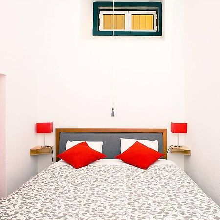 Renewed Apartment In Alfama Lisbon Exterior photo
