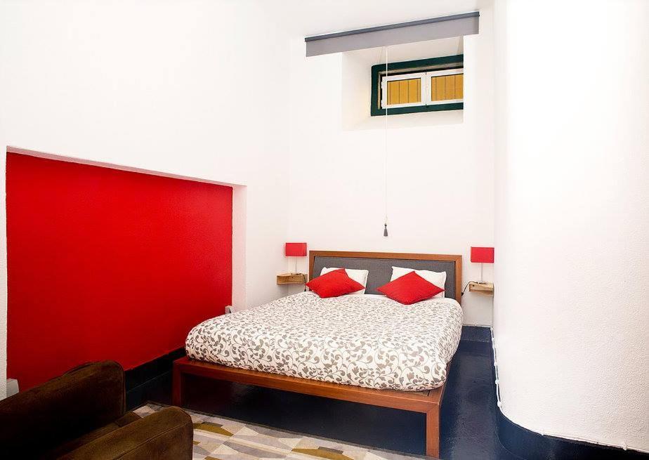 Renewed Apartment In Alfama Lisbon Exterior photo